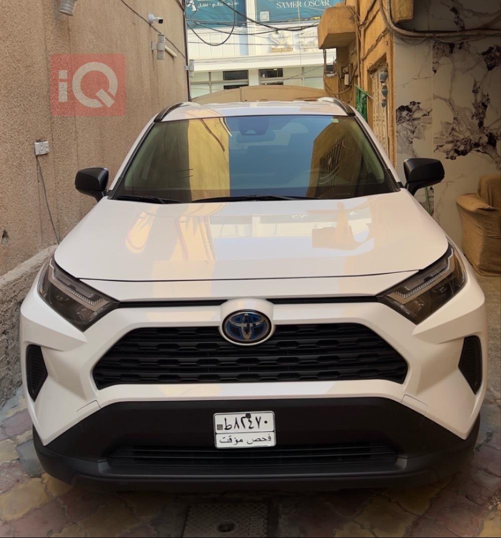 تۆیۆتا ڕاڤ 4